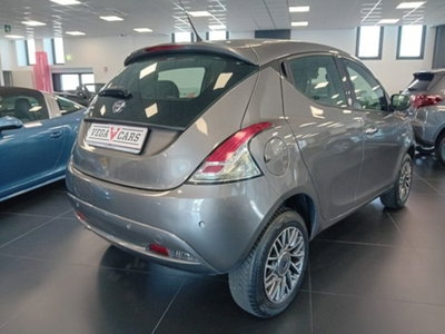 Lancia Ypsilon 0.9 TwinAir 5 porte Metano Ecochic Gold (4)