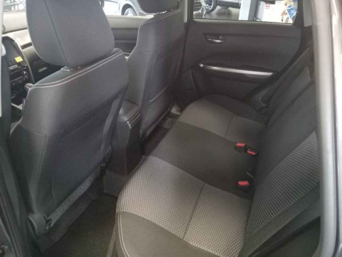 Suzuki Vitara 1.4h Top 2wd 110cv (12)