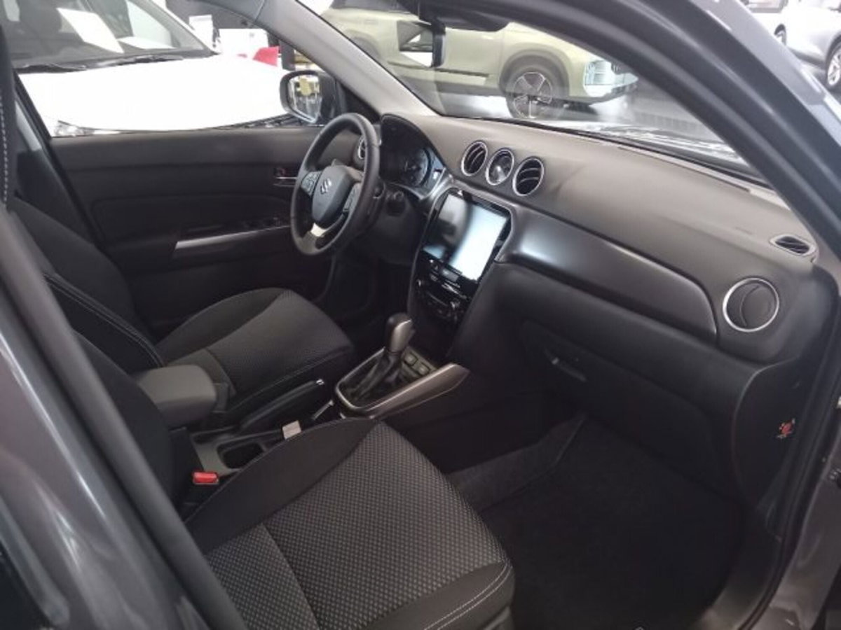 Suzuki Vitara 1.4h Top 2wd 110cv (14)