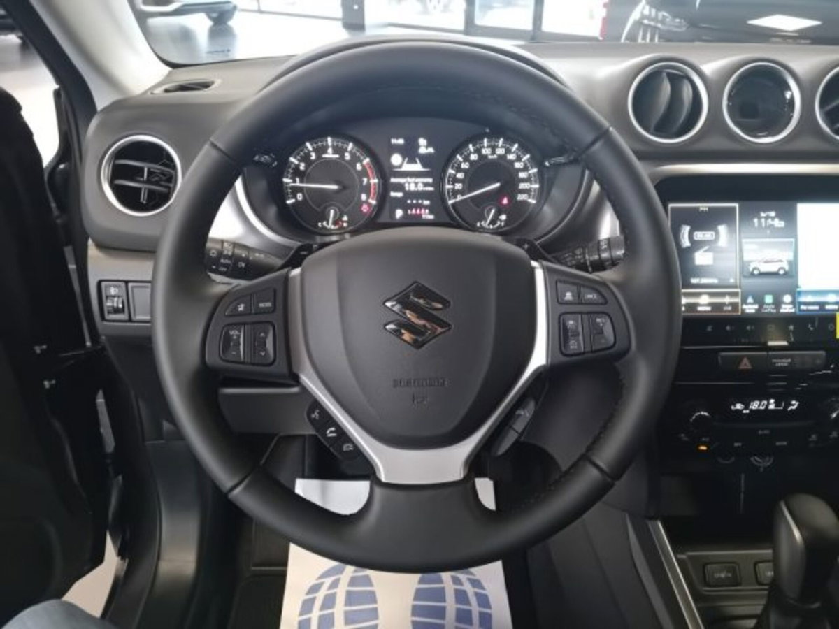 Suzuki Vitara 1.4h Top 2wd 110cv (15)