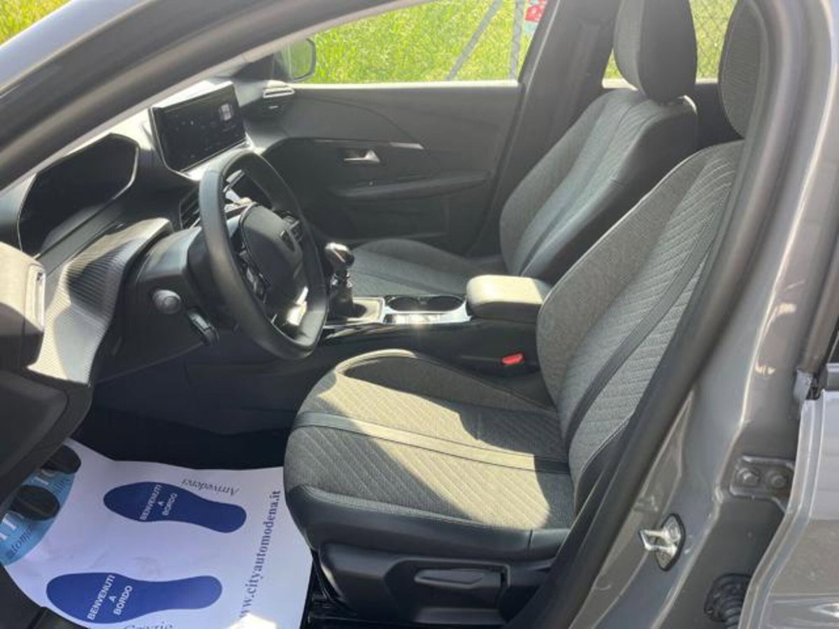 Peugeot 208 PureTech 100 Stop&Start 5 porte Allure (11)