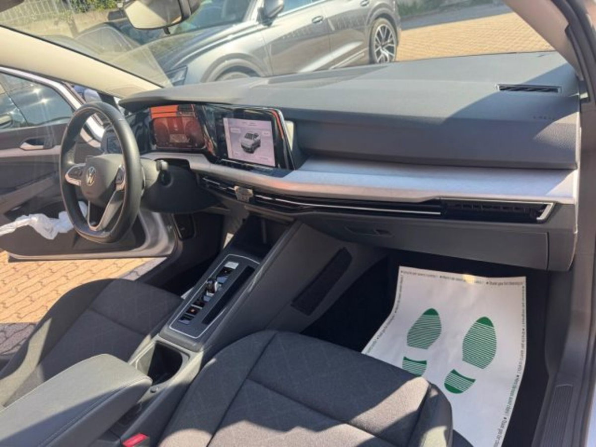 Volkswagen Golf Variant 1.5 eTSI EVO ACT DSG Life (9)