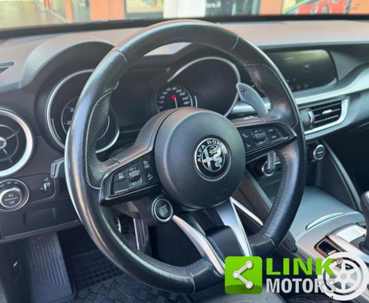 Alfa Romeo Stelvio Stelvio 2.2 Turbodiesel 210 CV AT8 Q4 Veloce (11)