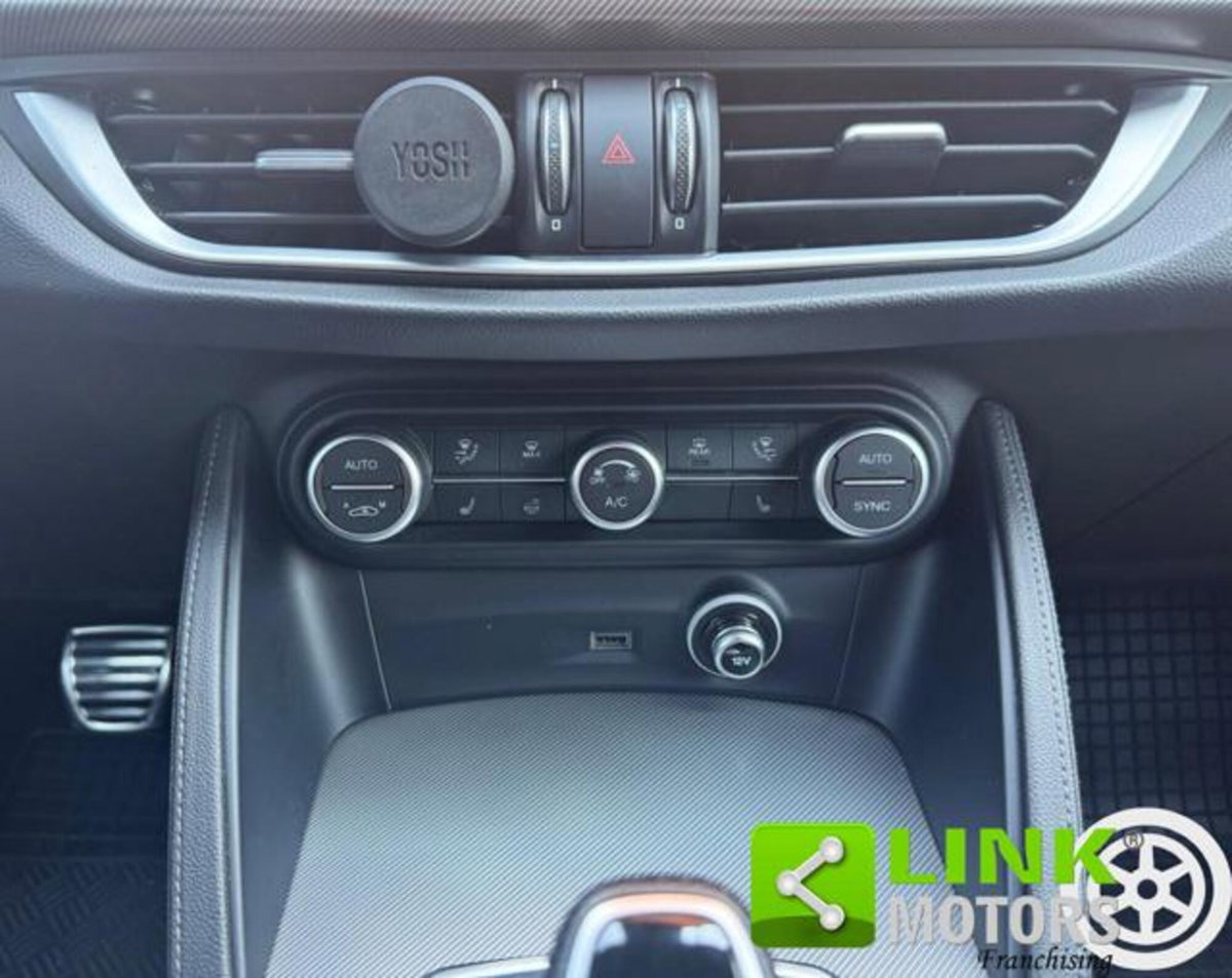 Alfa Romeo Stelvio Stelvio 2.2 Turbodiesel 210 CV AT8 Q4 Veloce (17)