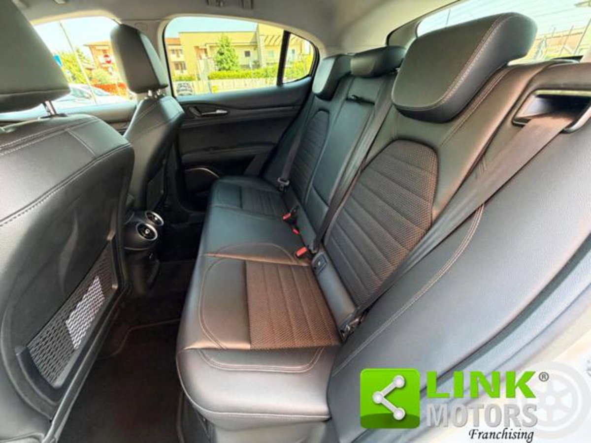 Alfa Romeo Stelvio Stelvio 2.2 Turbodiesel 210 CV AT8 Q4 Executive (14)