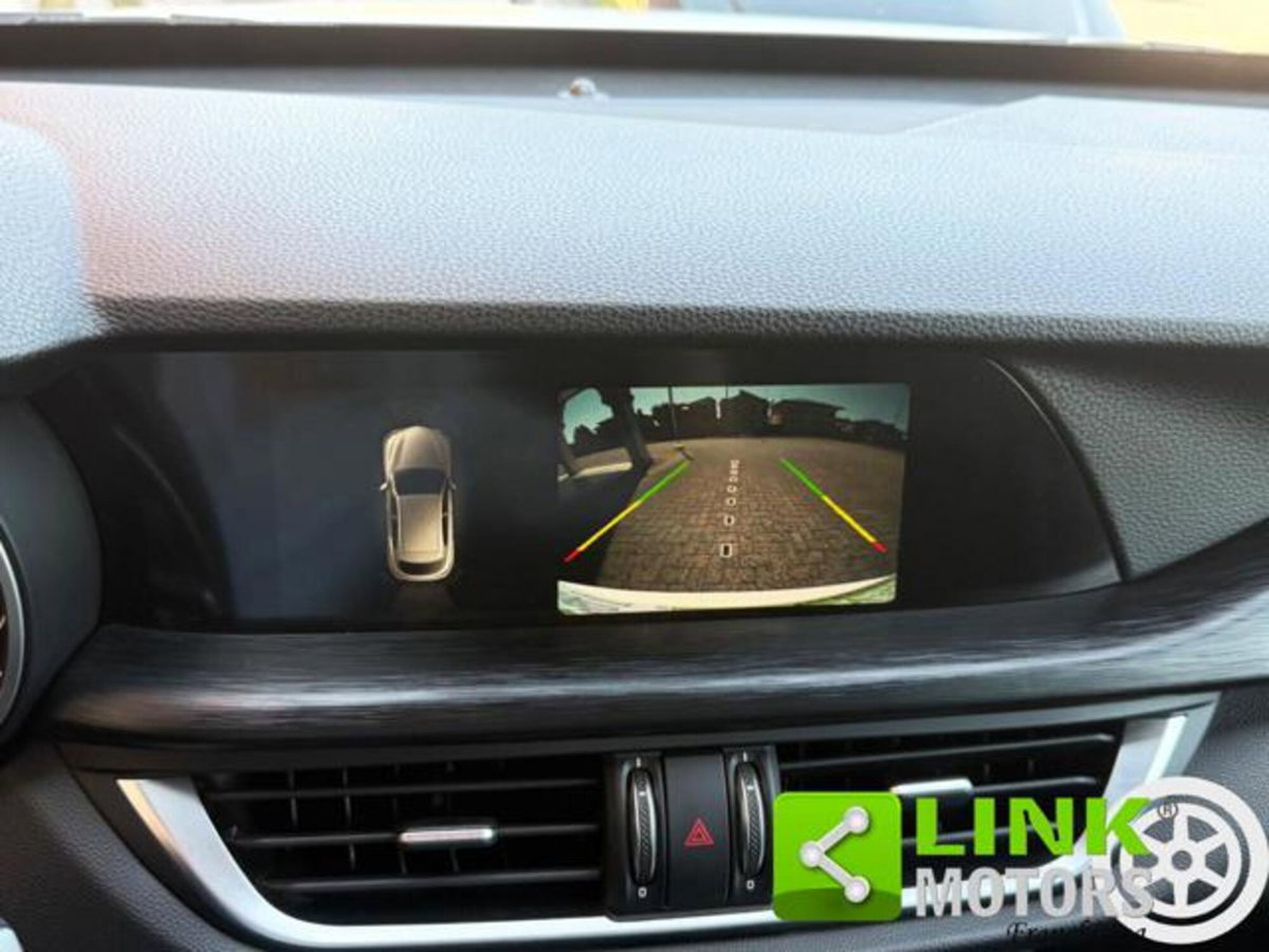 Alfa Romeo Stelvio Stelvio 2.2 Turbodiesel 210 CV AT8 Q4 Executive (18)
