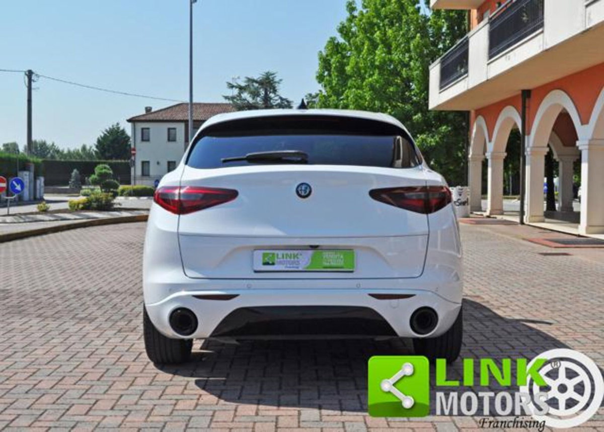 Alfa Romeo Stelvio Stelvio 2.2 Turbodiesel 210 CV AT8 Q4 Executive (4)