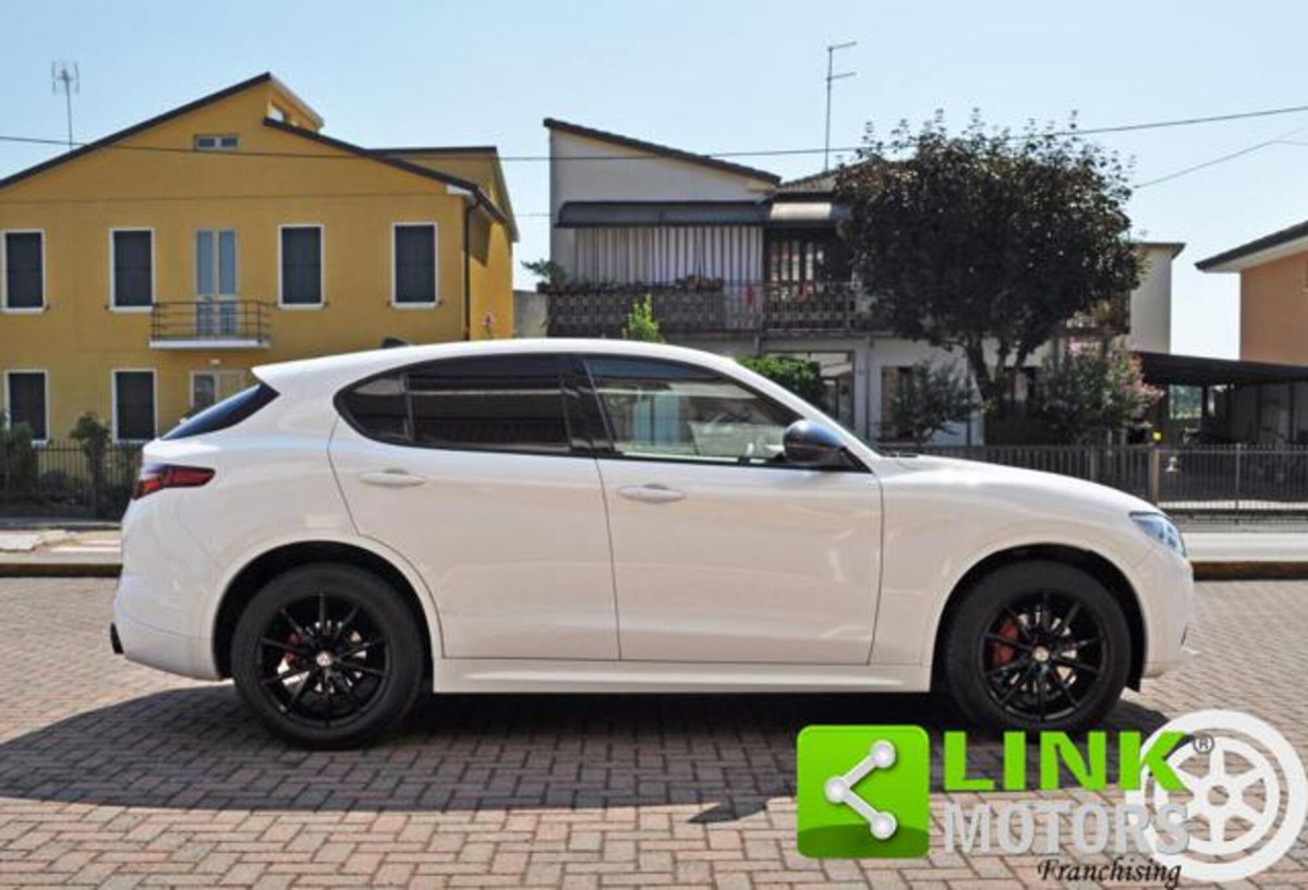 Alfa Romeo Stelvio Stelvio 2.2 Turbodiesel 210 CV AT8 Q4 Executive (6)