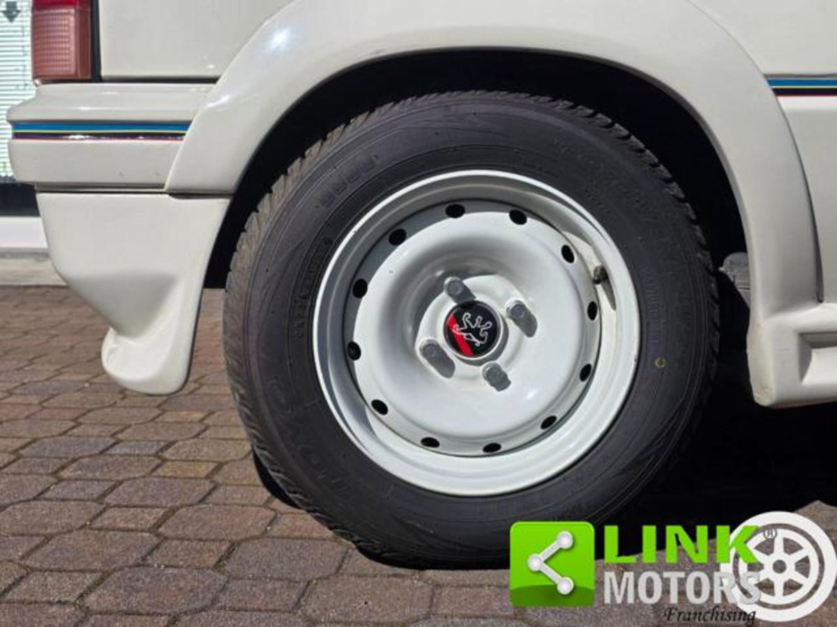 Peugeot 205 3 porte Rallye (18)