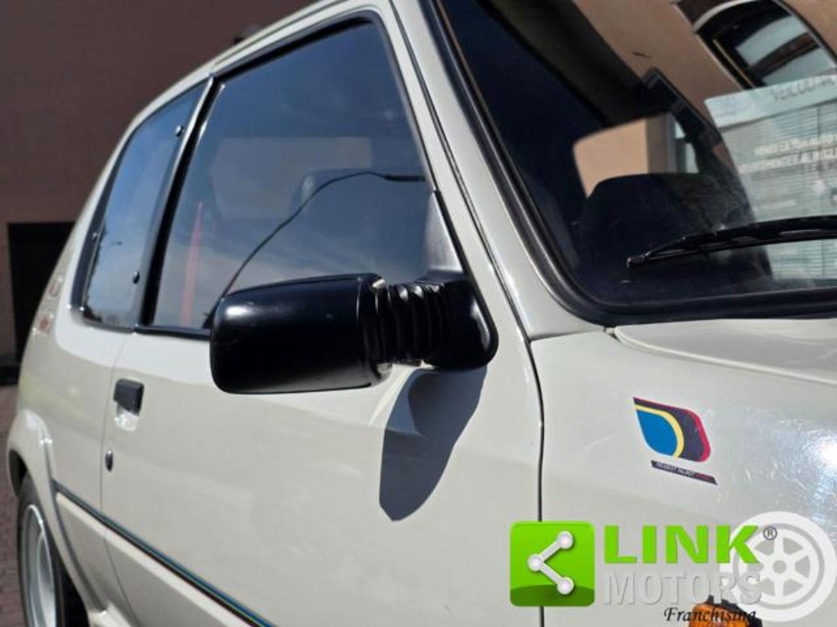 Peugeot 205 3 porte Rallye (19)