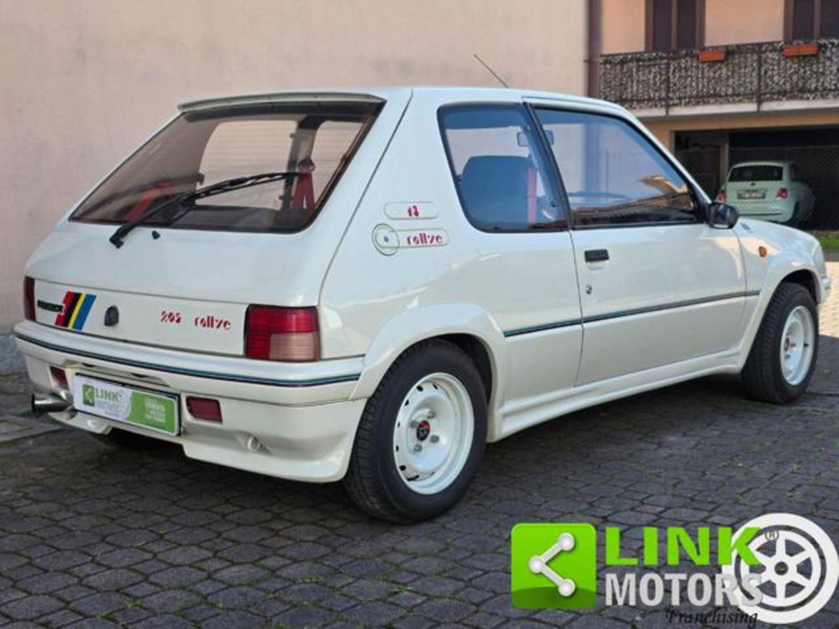 Peugeot 205 3 porte Rallye (3)