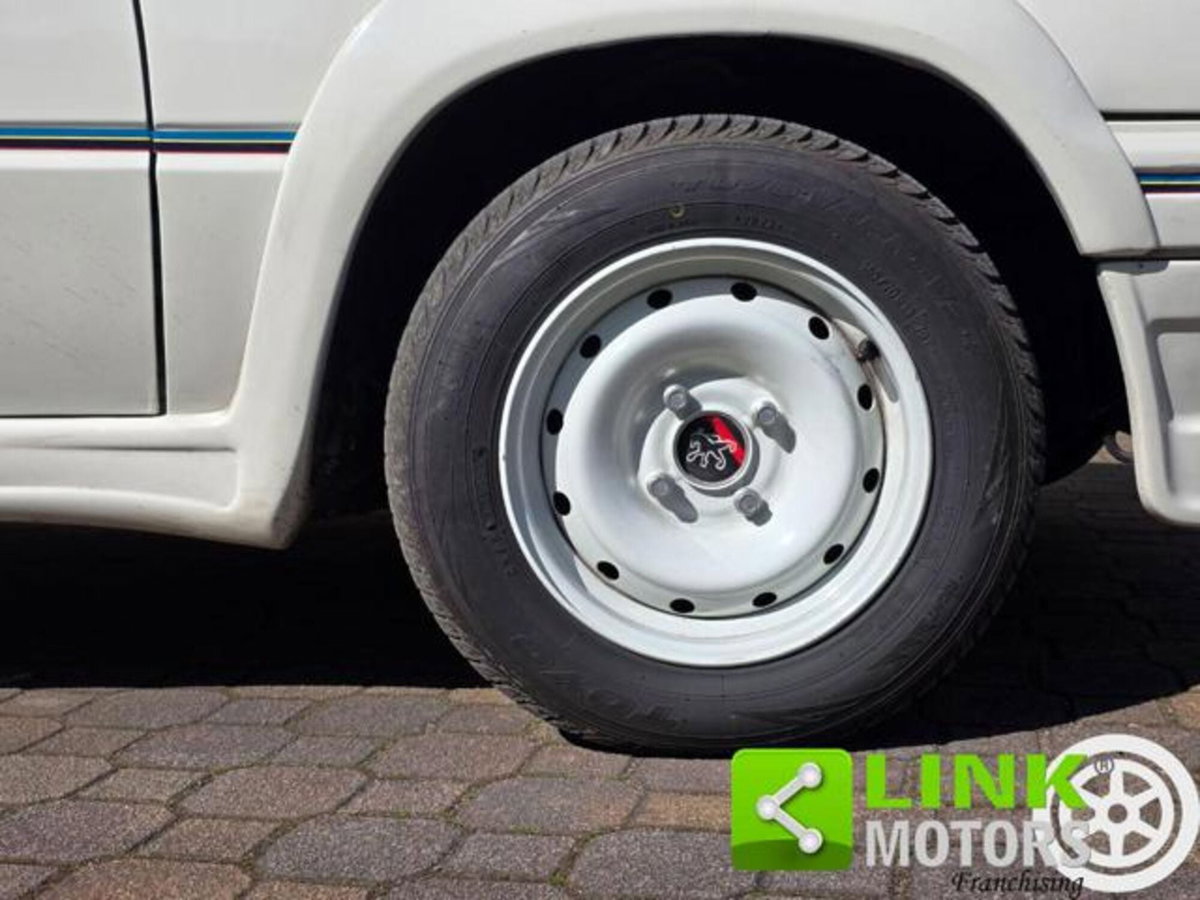 Peugeot 205 3 porte Rallye (8)
