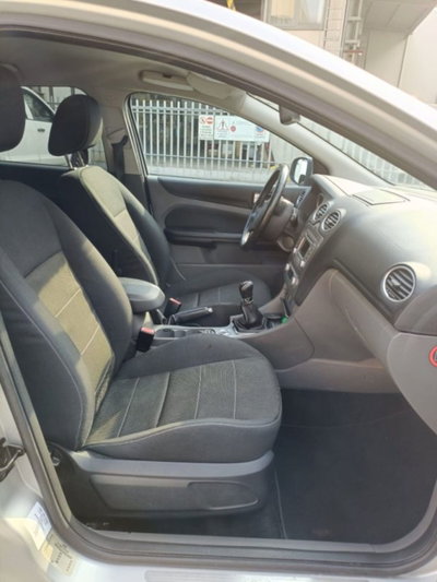 Ford Focus 1.6 (115CV) 5p. Bz.- GPL Ikon (6)