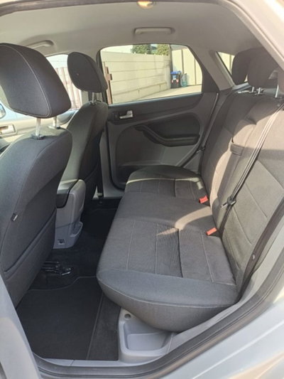 Ford Focus 1.6 (115CV) 5p. Bz.- GPL Ikon (9)