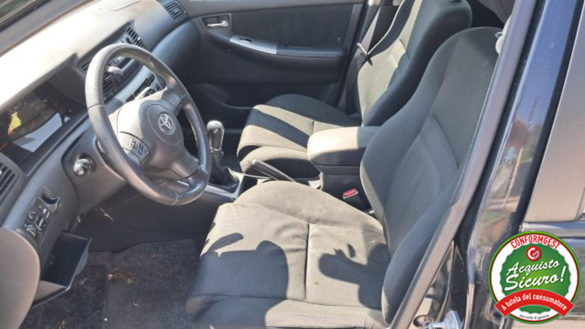 Toyota Corolla 1.4i 16V cat 5 porte Sol (3)