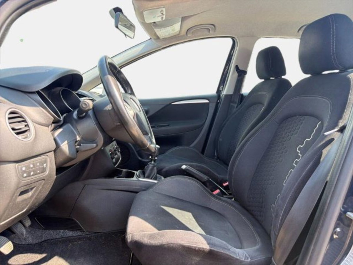 Fiat Punto 1.2 8V 5 porte Lounge (11)