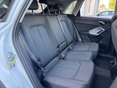 Audi Q3 45 TFSI e S tronic Business (8)