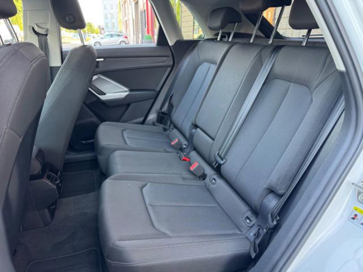 Audi Q3 45 TFSI e S tronic Business (9)