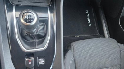 Nissan Qashqai 1.3 DIG-T 140 CV Business (13)