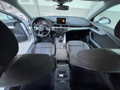 Audi A4 Avant 2.0 TDI 150 CV (14)