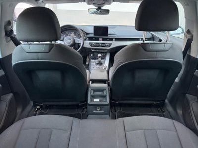 Audi A4 Avant 2.0 TDI 150 CV (16)