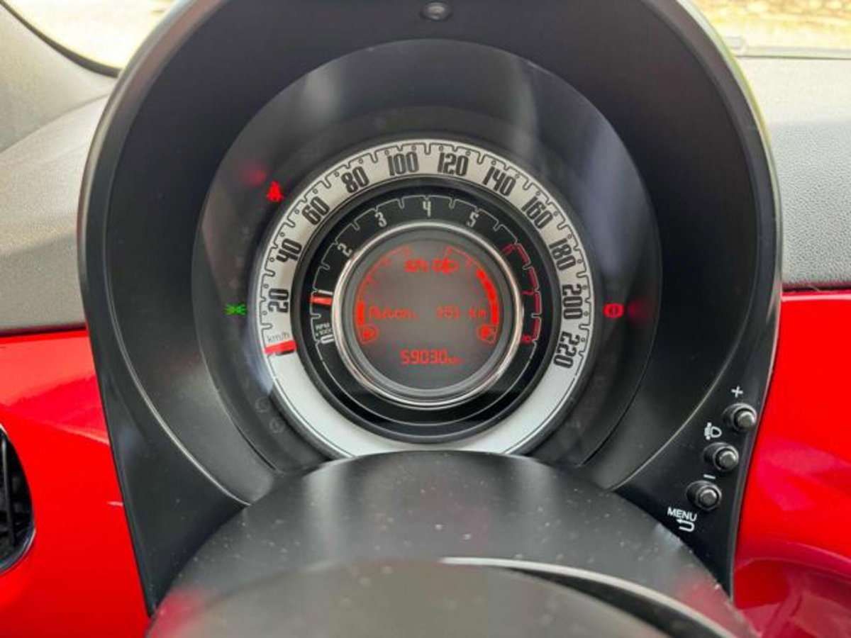 Fiat 500 1.0 Hybrid Red (7)