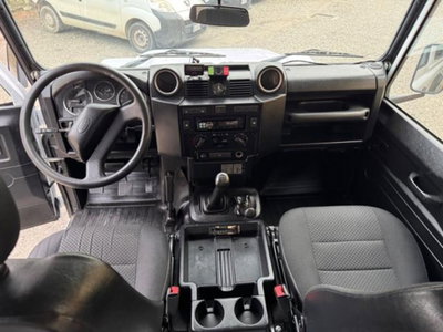 Land Rover Defender 110 2.2 TD4 Station Wagon N1 (12)