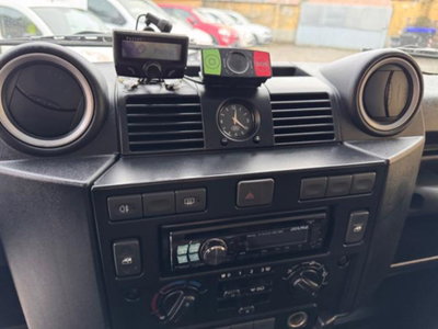 Land Rover Defender 110 2.2 TD4 Station Wagon N1 (14)