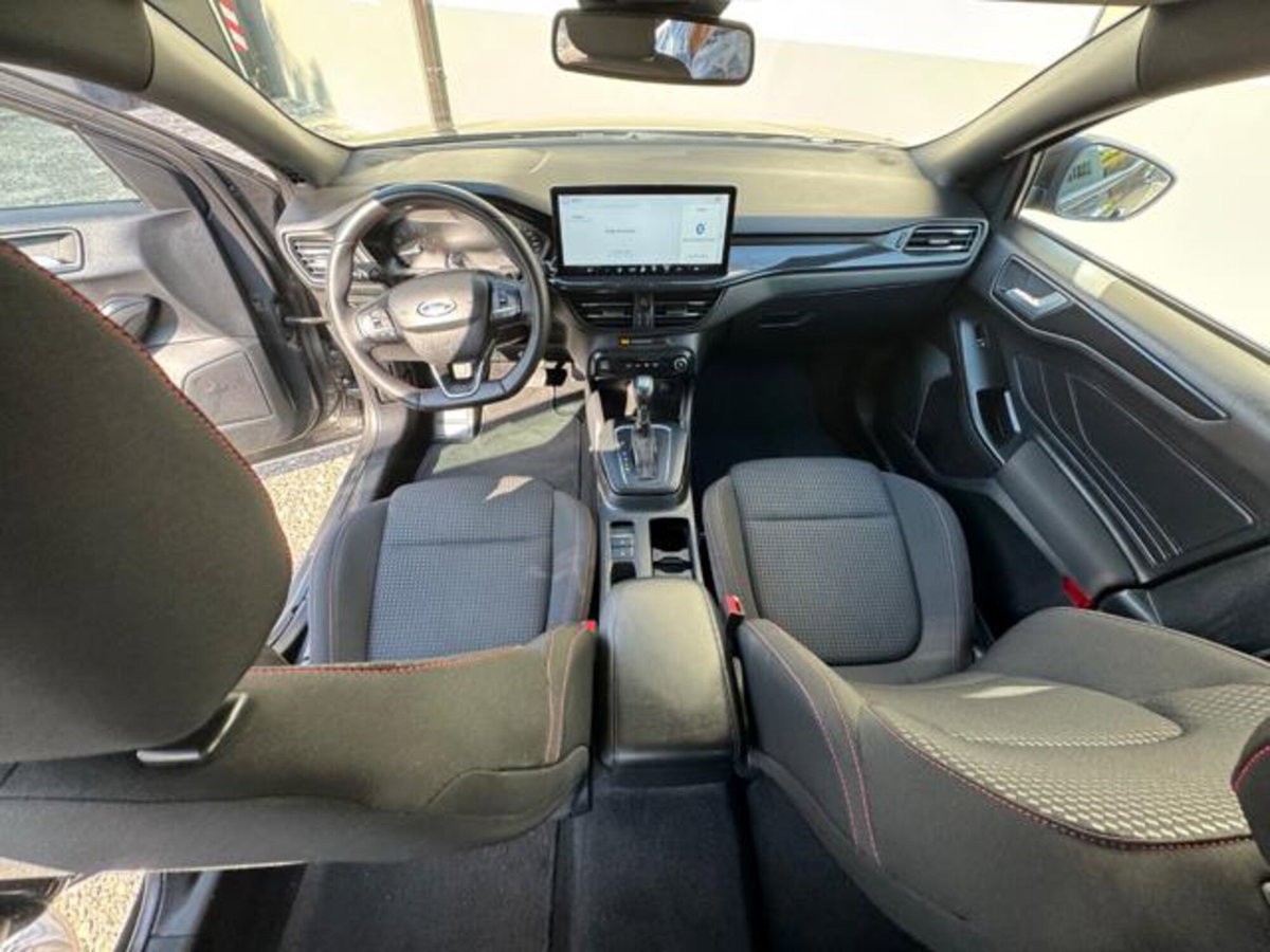 Ford Focus Station Wagon 1.0 EcoBoost Hybrid 125CV Powershift SW ST-Line Design (11)