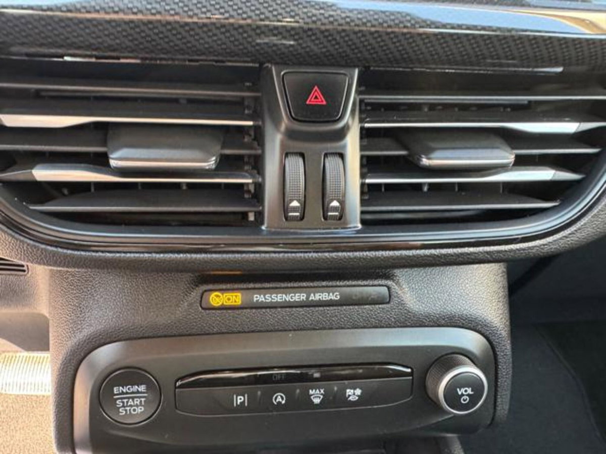 Ford Focus Station Wagon 1.0 EcoBoost Hybrid 125CV Powershift SW ST-Line Design (14)