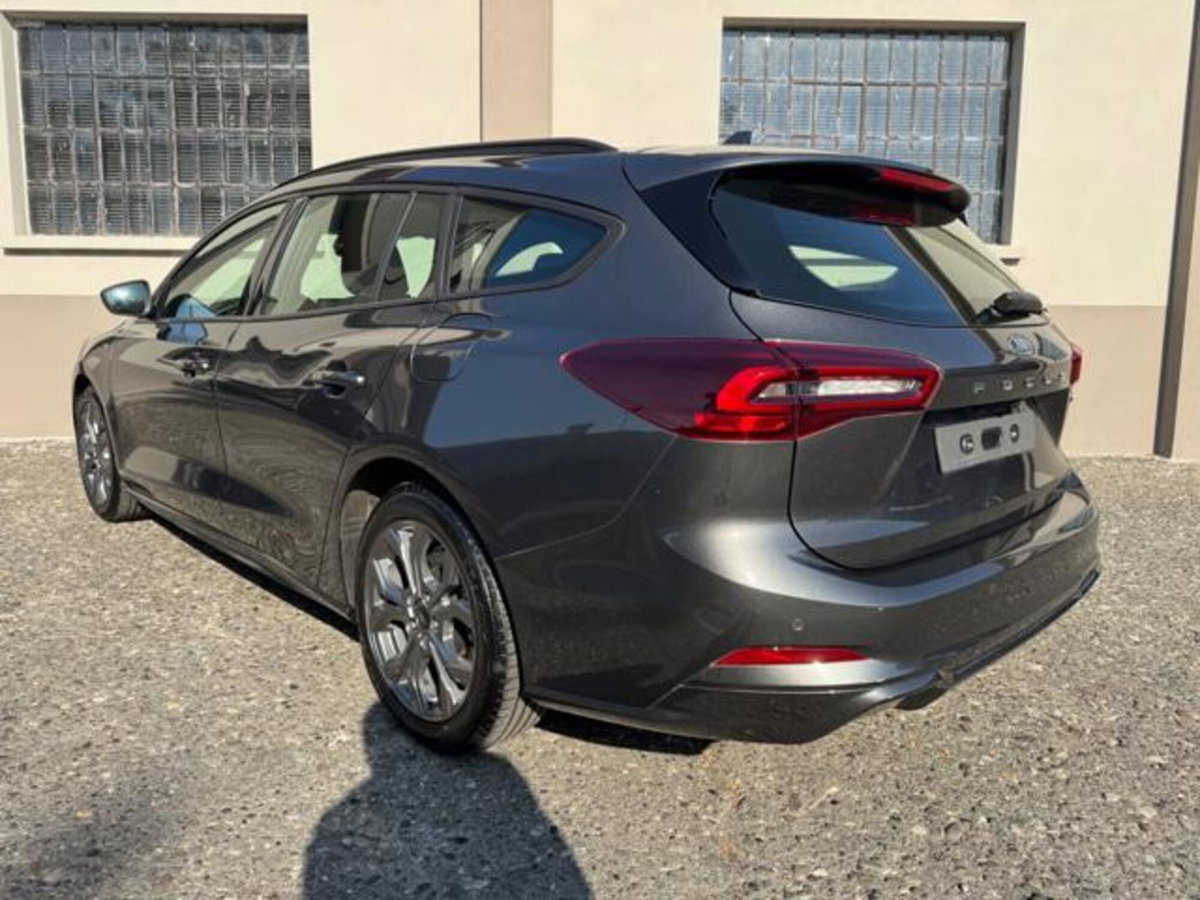 Ford Focus Station Wagon 1.0 EcoBoost Hybrid 125CV Powershift SW ST-Line Design (6)