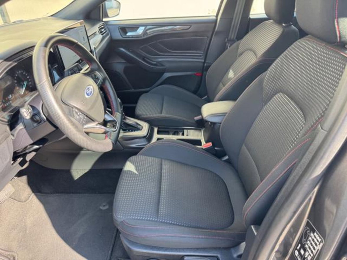 Ford Focus Station Wagon 1.0 EcoBoost Hybrid 125CV Powershift SW ST-Line Design (8)
