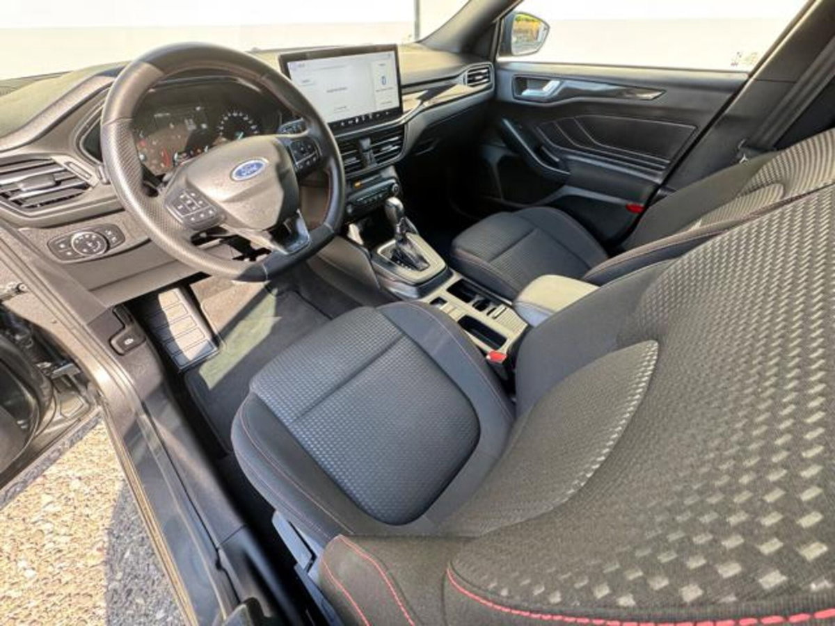 Ford Focus Station Wagon 1.0 EcoBoost Hybrid 125CV Powershift SW ST-Line Design (9)