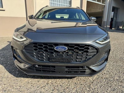 Ford Focus Station Wagon 1.0 EcoBoost 125 CV automatico SW ST-Line (2)