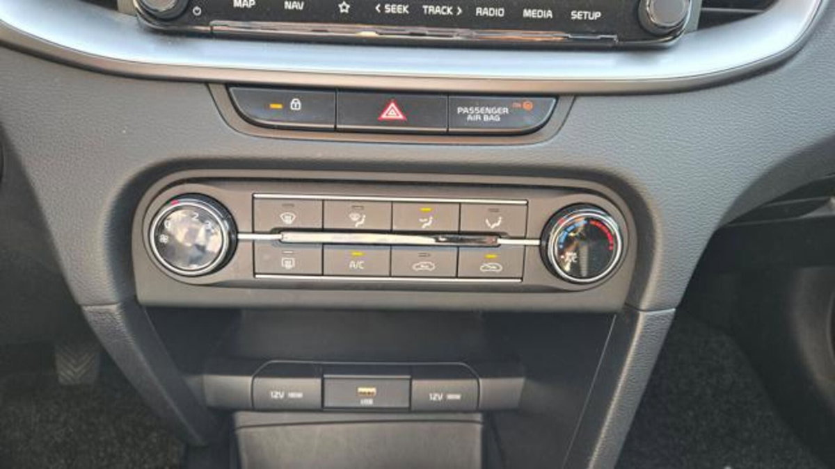 Kia Ceed Sport Wagon 1.6 CRDi 136 CV MHEV iMT SW Business Class (10)