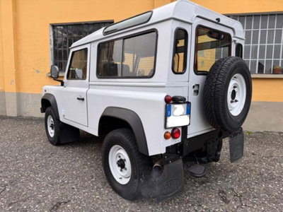 Land Rover Defender 110 2.2 TD4 Station Wagon N1 (4)