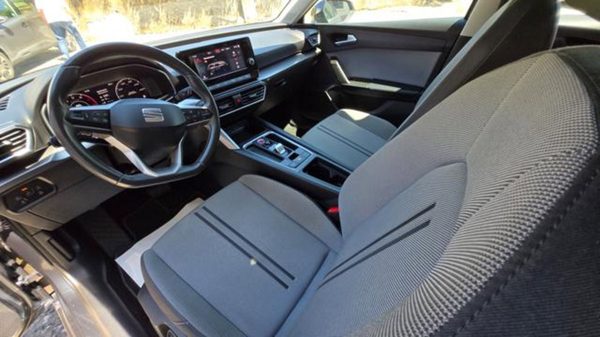 SEAT Leon ST Sportstourer 1.0 etsi Business 110cv dsg (10)