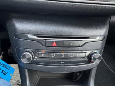 Peugeot 308 SW 1.6 HDi 92 CV Business (17)