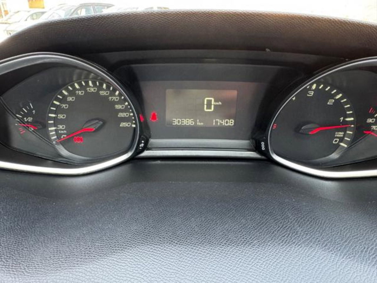 Peugeot 308 SW 1.6 HDi 92 CV Business (7)