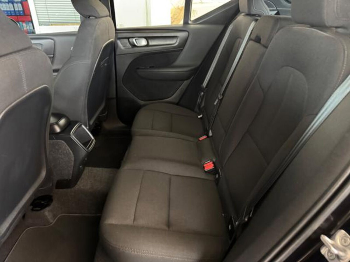 Volvo XC40 T2 automatico Core (11)
