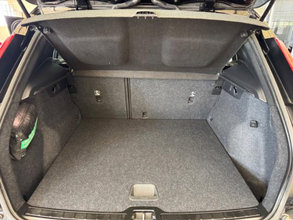 Volvo XC40 T2 automatico Core (12)