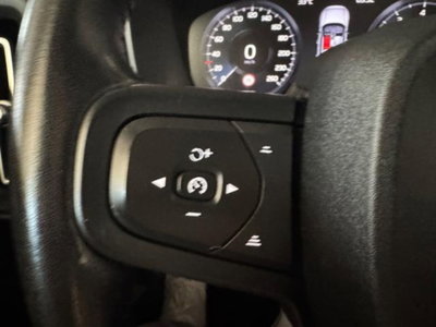 Volvo XC40 T2 automatico Core (16)