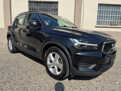 Volvo XC40 T2 automatico Core (3)