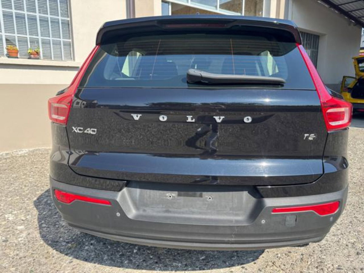 Volvo XC40 T2 automatico Core (5)
