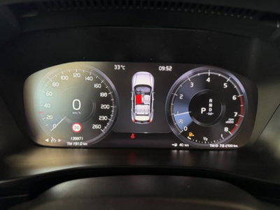 Volvo XC40 T2 automatico Core (7)
