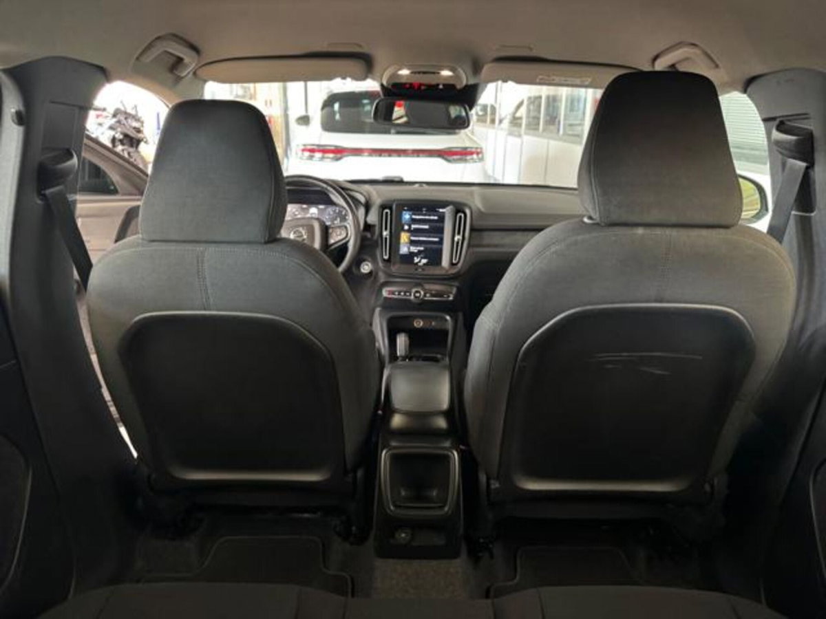 Volvo XC40 T2 automatico Core (9)