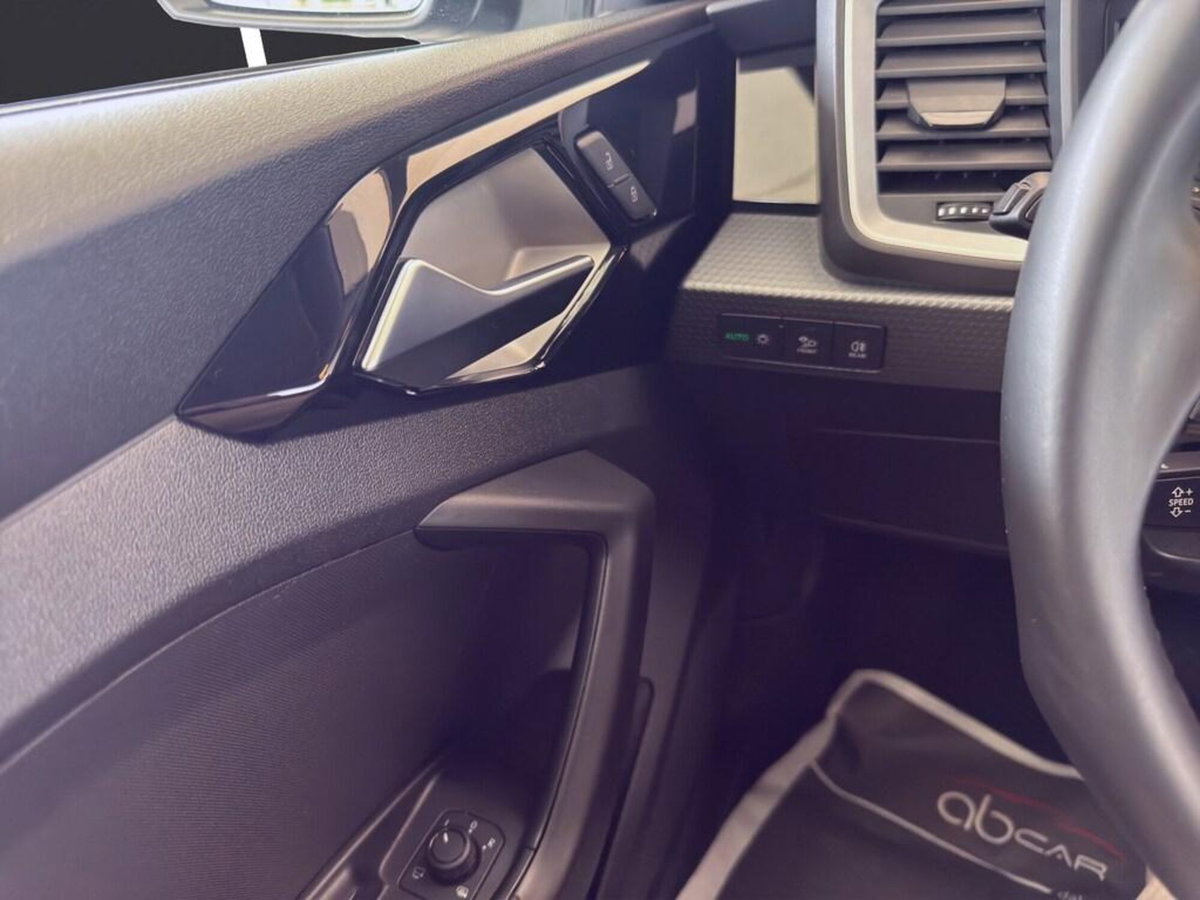 Audi A1 allstreet allstreet 30 TFSI S tronic Identity Contrast (12)