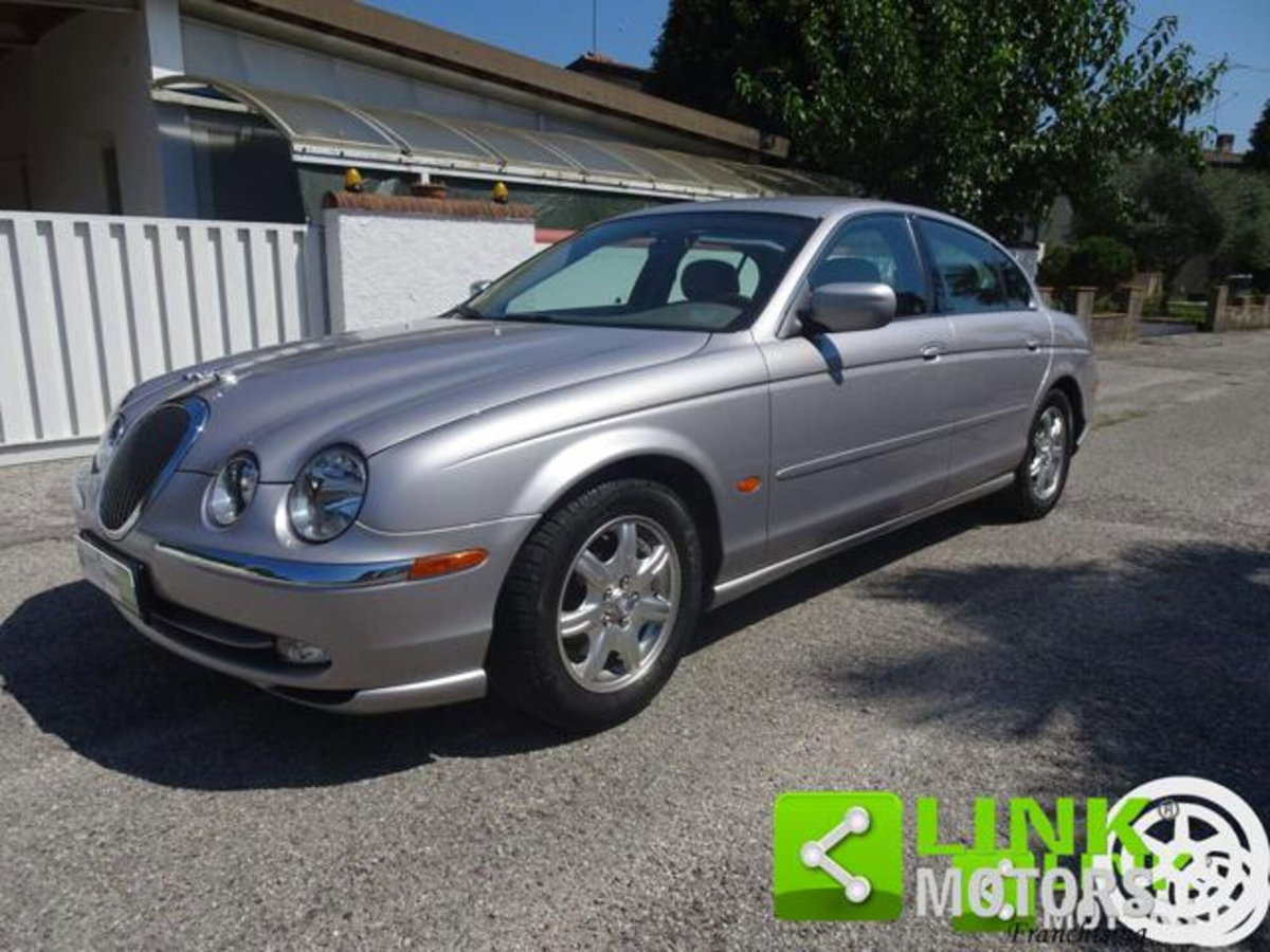 Jaguar S-Type 3.0 V6 Executive
