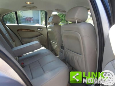 Jaguar S-Type 3.0 V6 Executive (16)