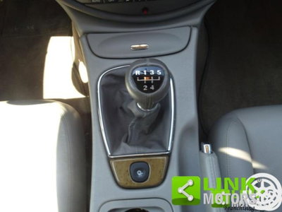 Jaguar S-Type 3.0 V6 Executive (18)